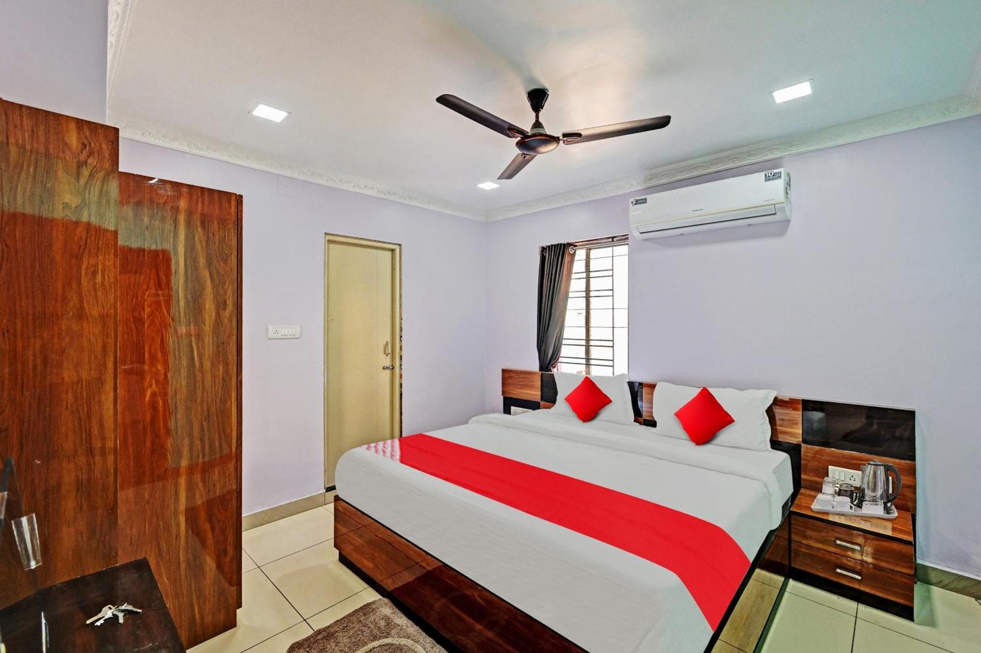 Hotel O Hi5 Days Inn Premium Μπουμπάνεσβαρ Δωμάτιο φωτογραφία